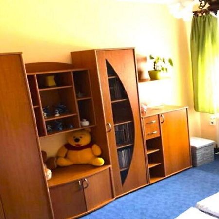 Sziszi Nyaralohaz Apartment Balatonszarszo Exterior foto