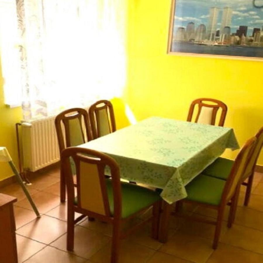 Sziszi Nyaralohaz Apartment Balatonszarszo Exterior foto