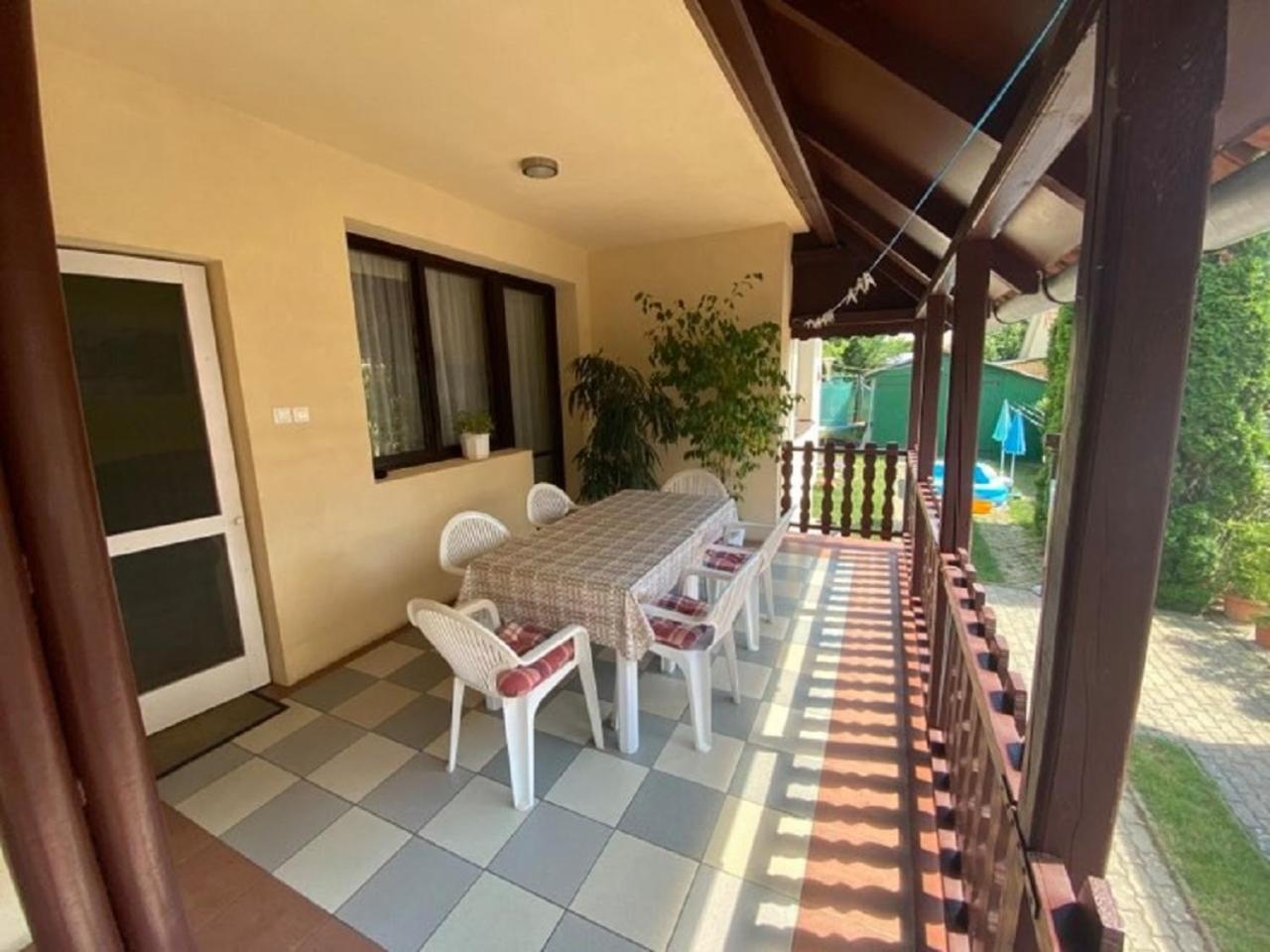 Sziszi Nyaralohaz Apartment Balatonszarszo Exterior foto