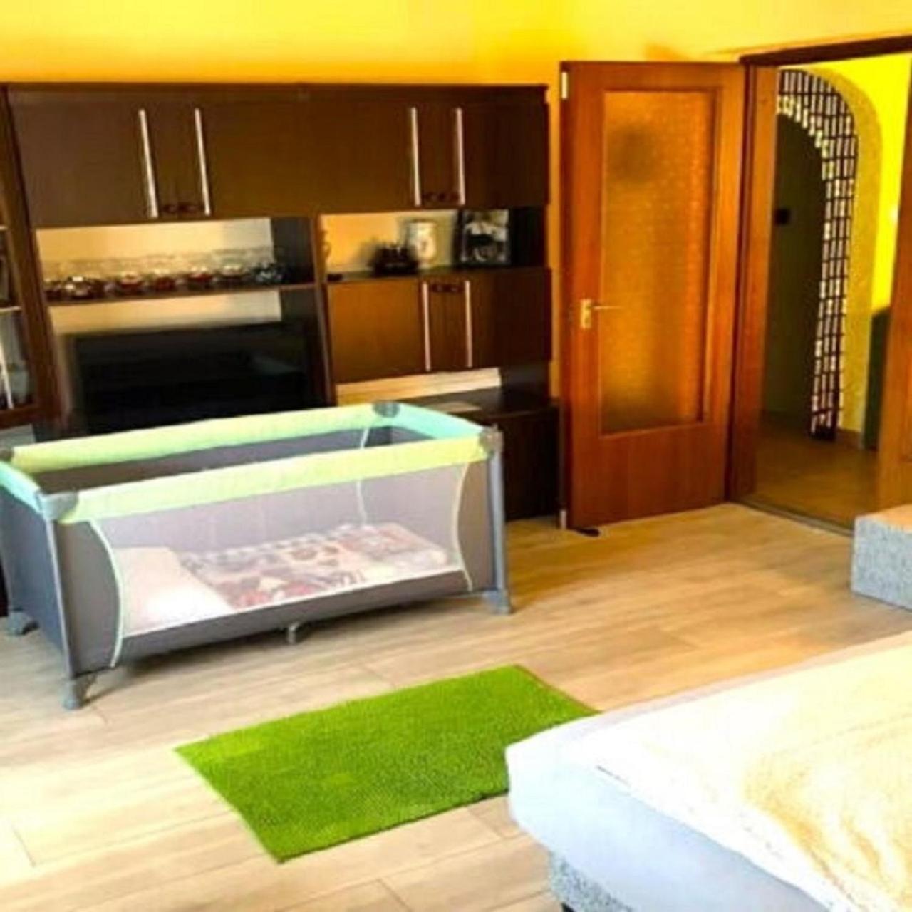 Sziszi Nyaralohaz Apartment Balatonszarszo Exterior foto